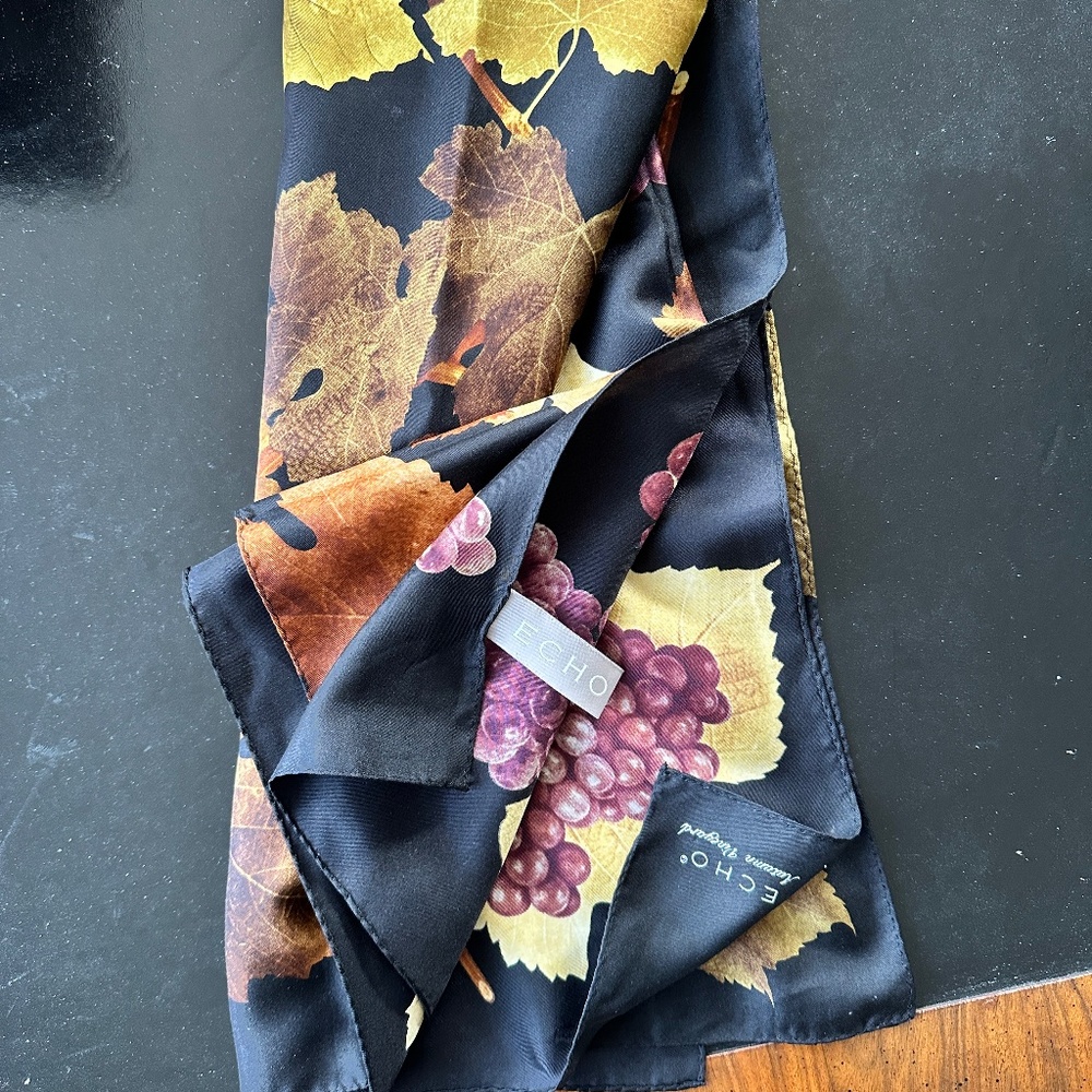 Echo Silk Scarf Autumn Vineyard 35 Inch Square Black Orange Beautiful - Picture 8 of 10